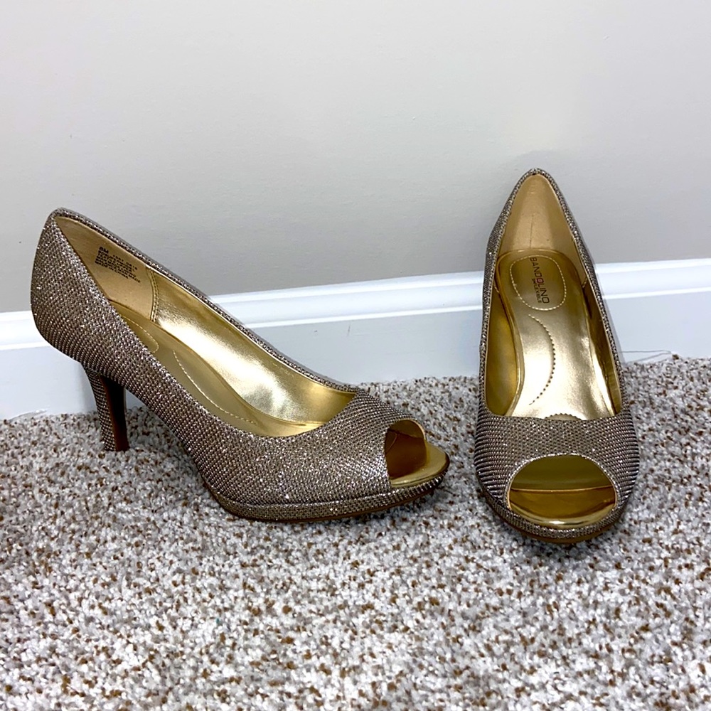 Sparkly Bandolino heels, open nose, flexible.
